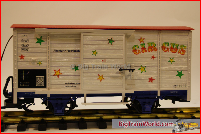 LGB 41362 - LGB CIRCUS BOXCAR WITH MELODY SOUNDS
