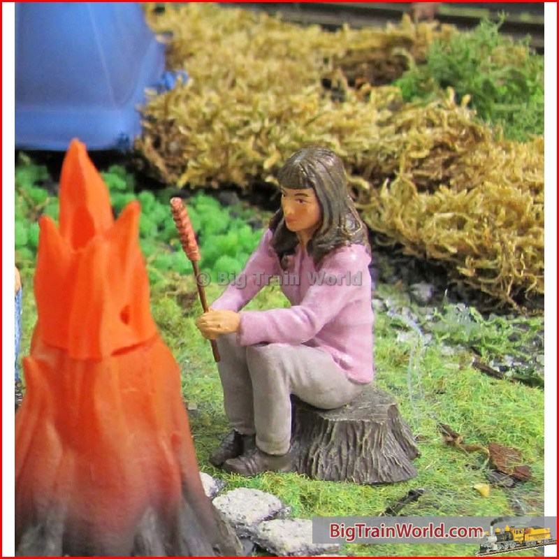 Prehm Miniaturen 500214 - Camperin mit Baumstumpf  - Nieuw 2016