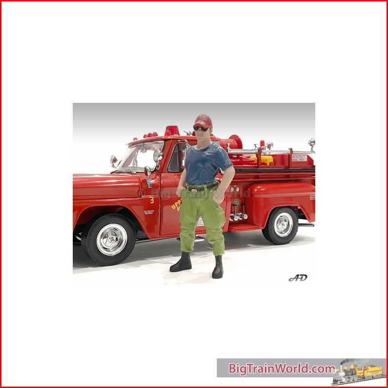 American Diorama 76421 - 1/24 firefighters *off duty* figure