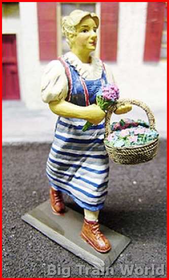 Prehm-Miniaturen 550017 - Schweizer Sennerin mit Blumenkorb